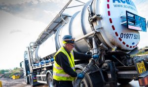 Waste extraction tanker